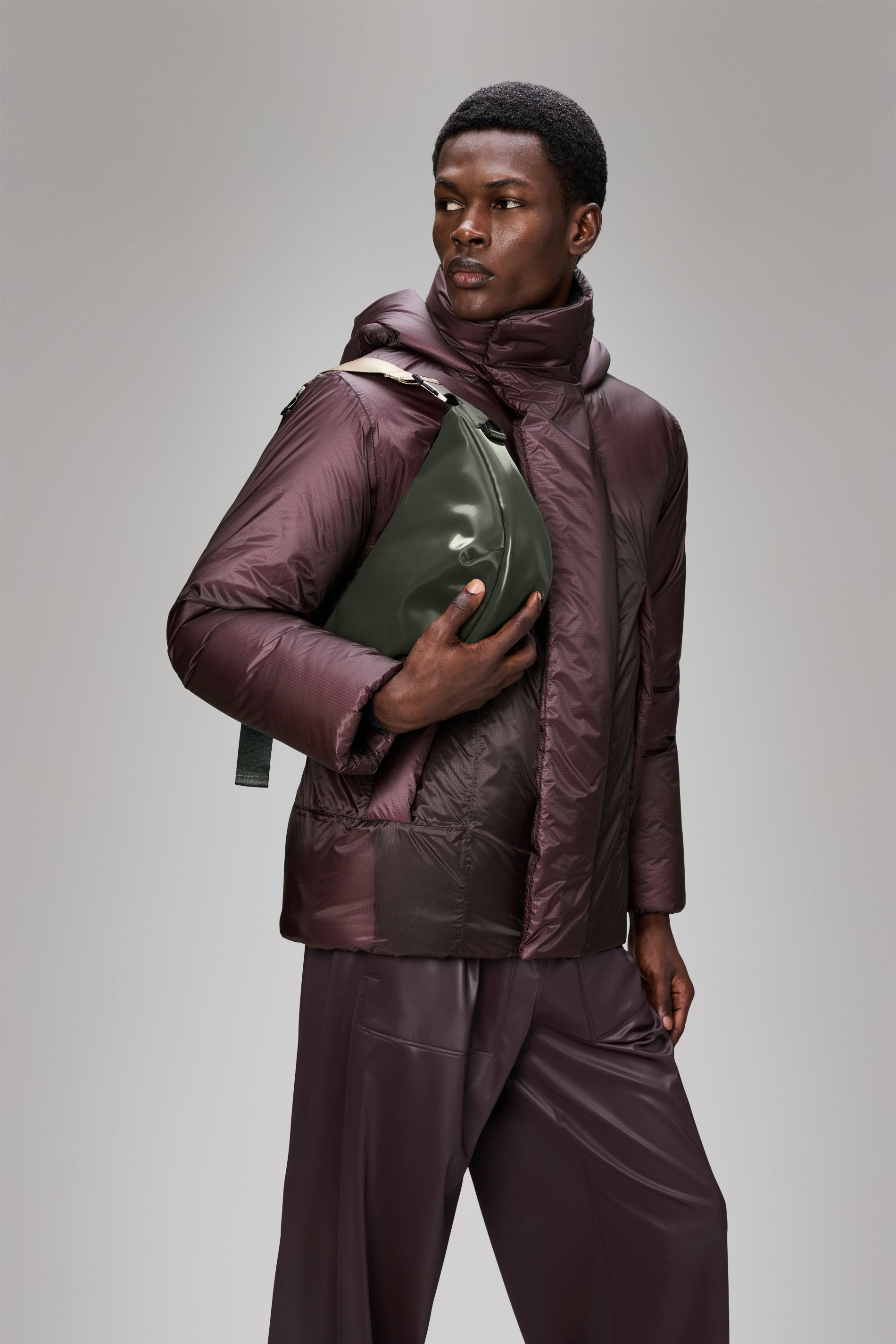 RAINS Valera Shoulder Bag Swamp 7.70L H22 x D10 x W35 cm Crossbody